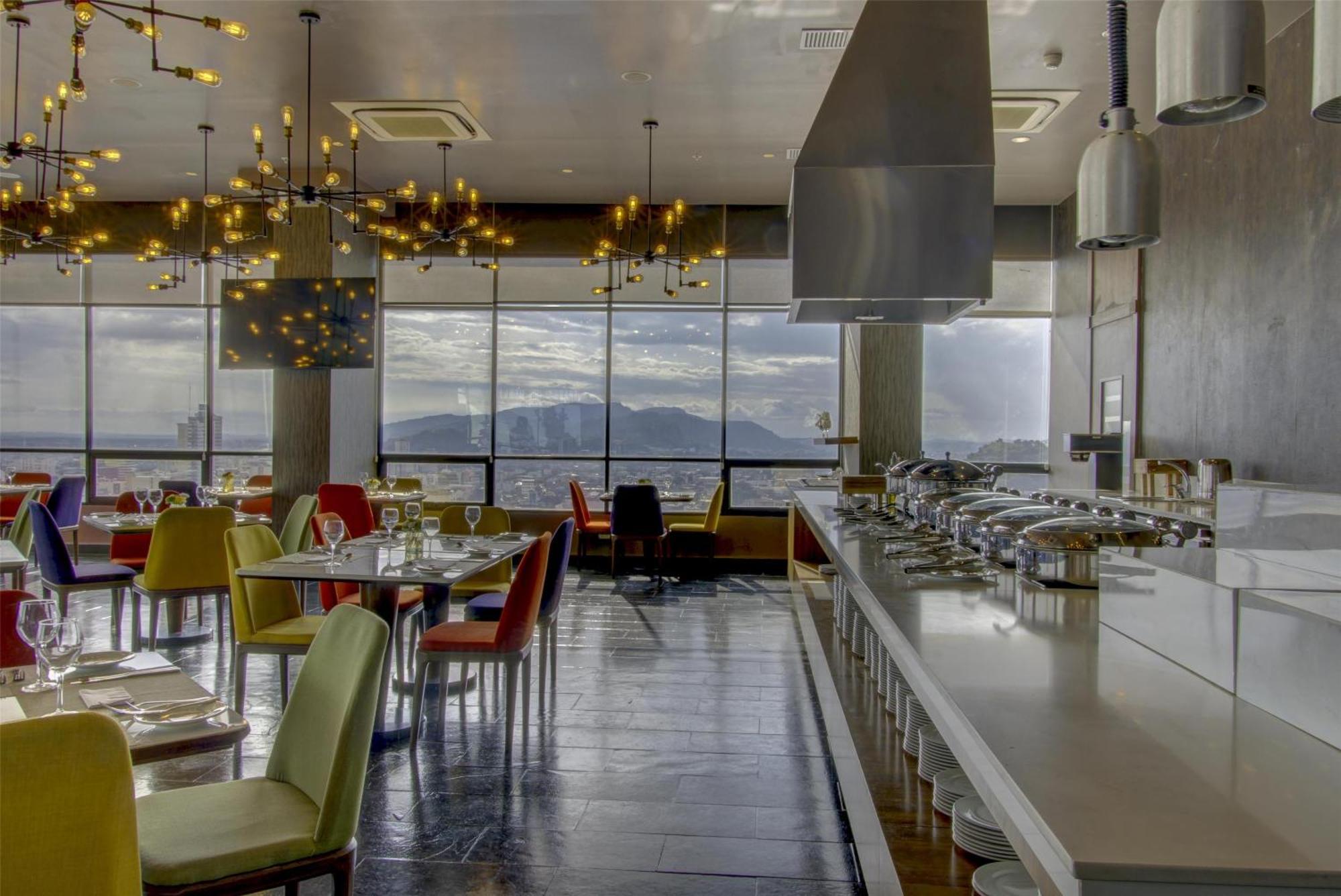 Doubletree By Hilton Guayaquil Hotel Eksteriør billede